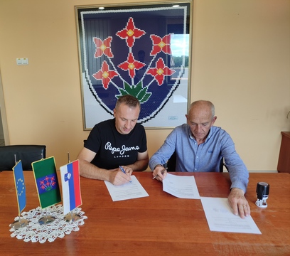 Podpis pogodbe z izvajalcem 